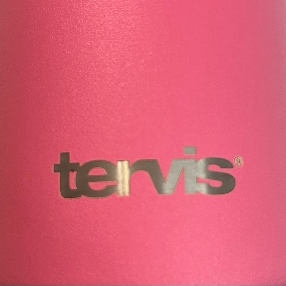 Tervis Powder Coated Stainless Steel Triple Walled Water Bottle, 25 oz. - Picture 6 of 7